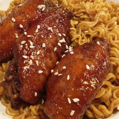 迷你瑞士汁雞翼撈公仔麵 - 荃灣分店