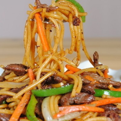 干炒黑椒牛肉意粉 - 荃灣分店