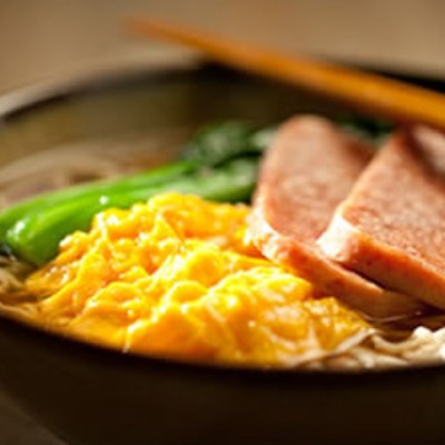 雙拼公仔麵 - 荃灣分店