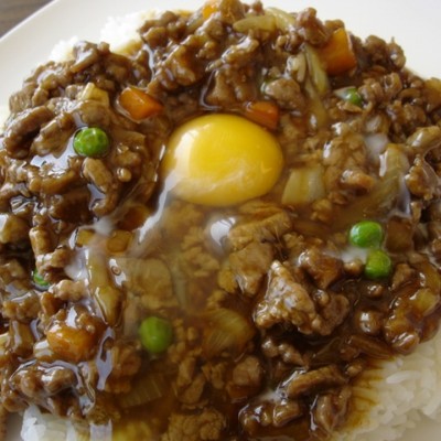 窩蛋牛肉飯 - 荃灣分店