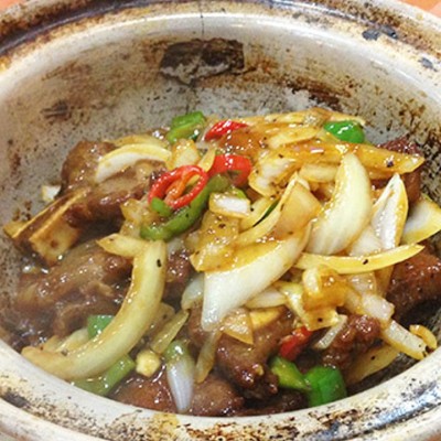 黑椒牛仔骨煲 - 荃灣分店