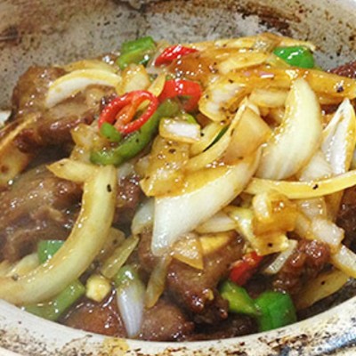 黑椒牛仔骨煲 - 荃灣分店