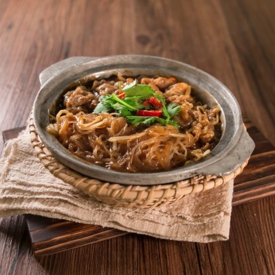 沙嗲金菇肥牛煲 - 荃灣分店
